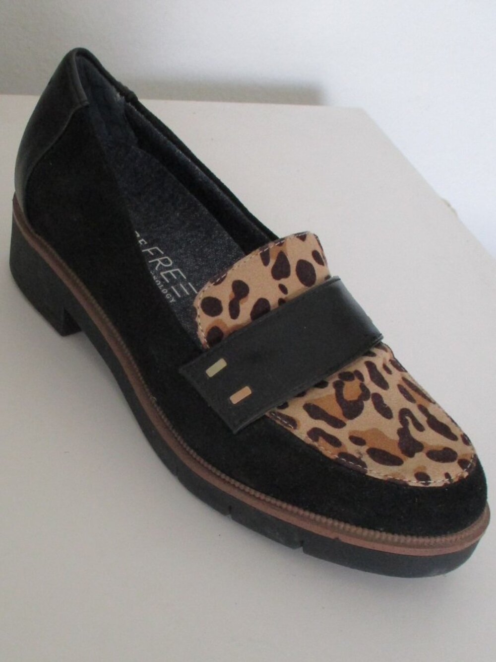 Dr. Scholl's Be Free Grow Up Womens Black & Leopard Textile Flat Loafer NWOB- 6M